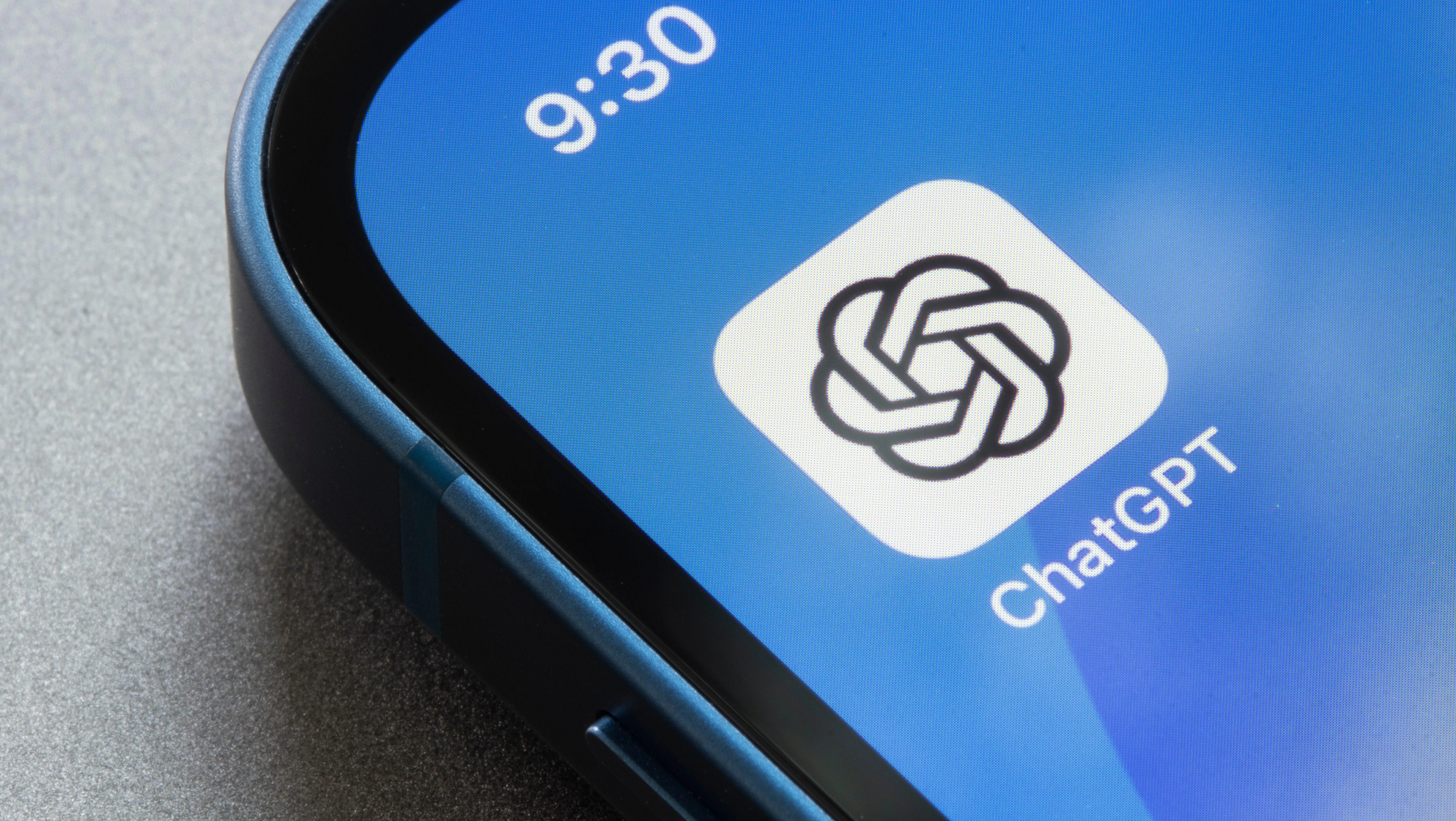 OpenAI ведёт переговоры по внедрению ChatGPT в смартфоны Samsung