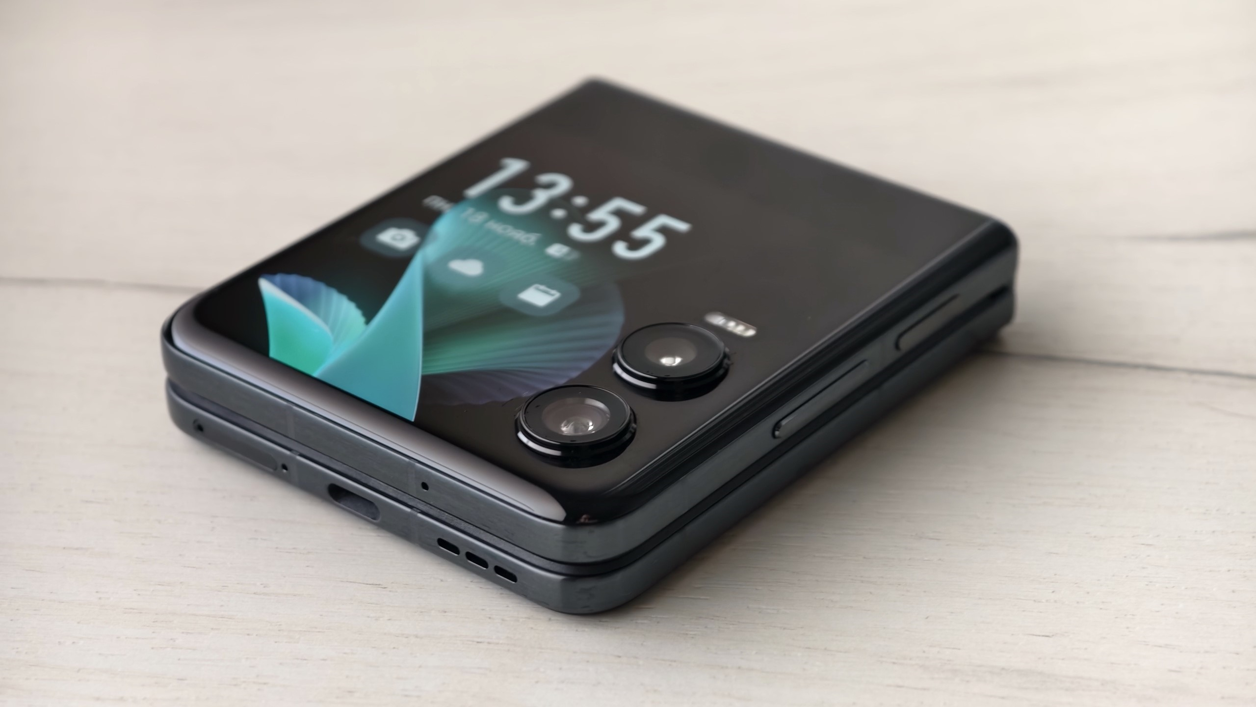 Обзор Infinix Zero Flip: проба пера
