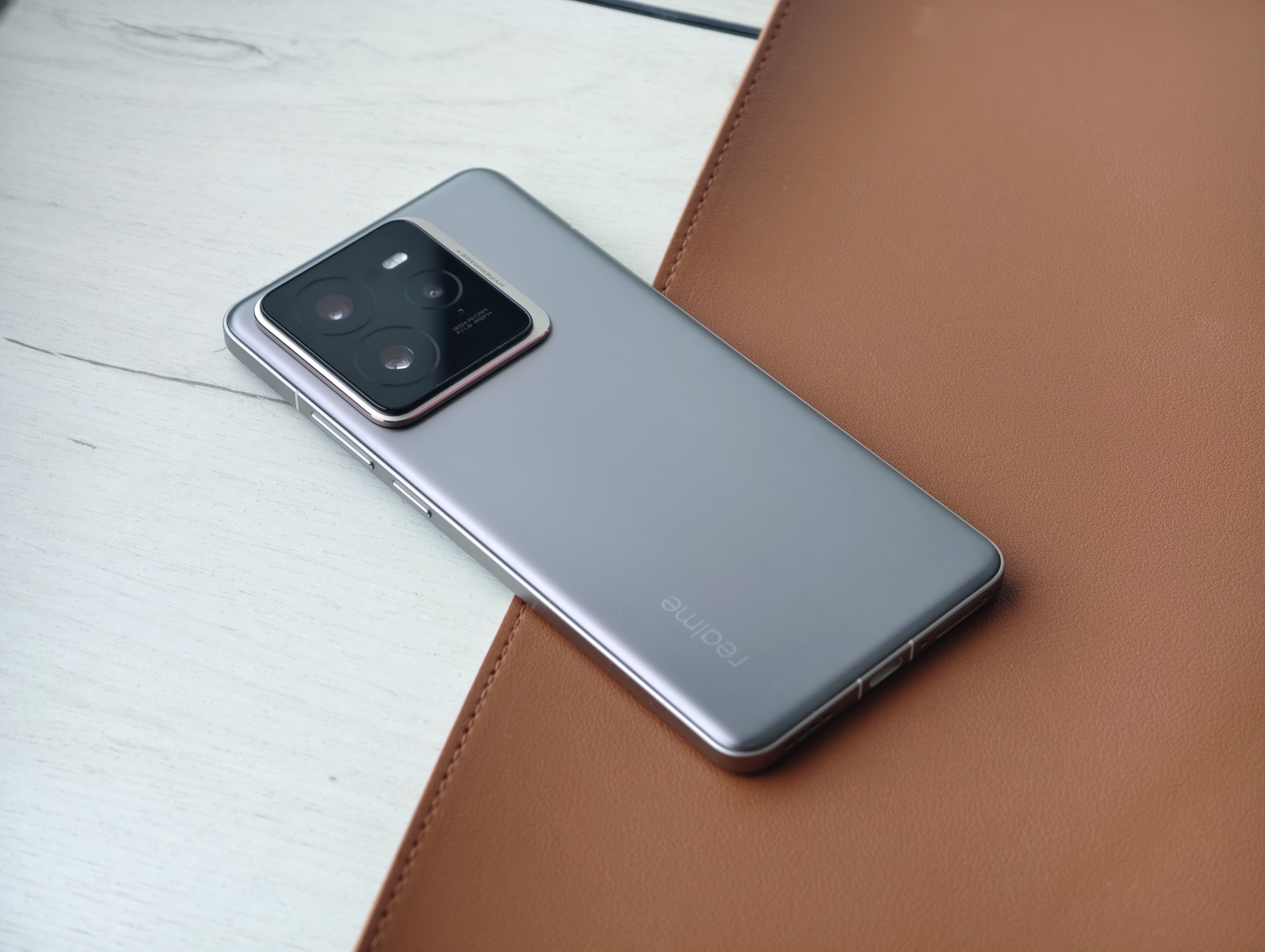 Обзор Realme GT7 Pro: пропуск в элитный клуб