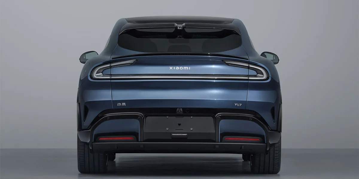 Xiaomi YU7: ΡΠ»Π΅ΠΊΡΡΠΎΠΌΠΎΠ±ΠΈΠ»Ρ, ΡΠΈΠ½ΠΈΠΉ, 508 ΠΊΠΡ, 253 ΠΊΠΌ/Ρ, Π±Π°ΡΠ°ΡΠ΅Ρ CATL, Π³Π°Π±Π°ΡΠΈΡΡ 4999Γ1996Γ1600 ΠΌΠΌ, Π±Π°Π·Π° 3000 ΠΌΠΌ, ΡΡΠΈΠ»Ρ Ferrari.