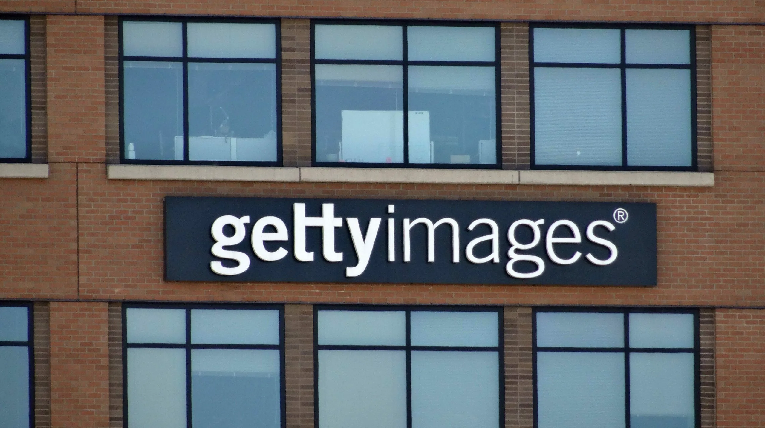Крупнейшие фотостоки Getty Images и Shutterstock обсуждают слияние