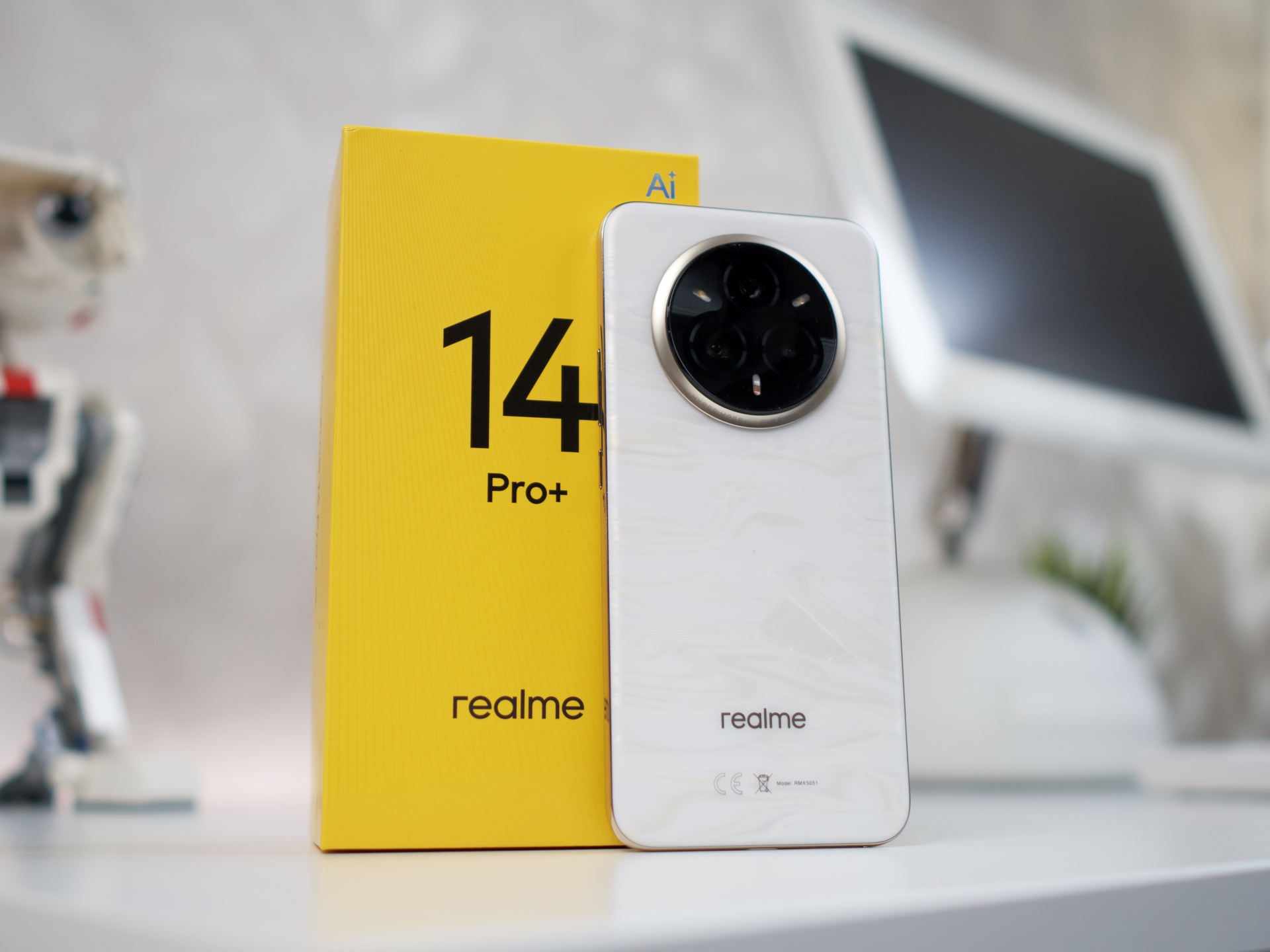 Обзор realme 14 Pro+: смартфон-хамелеон с хорошей камерой