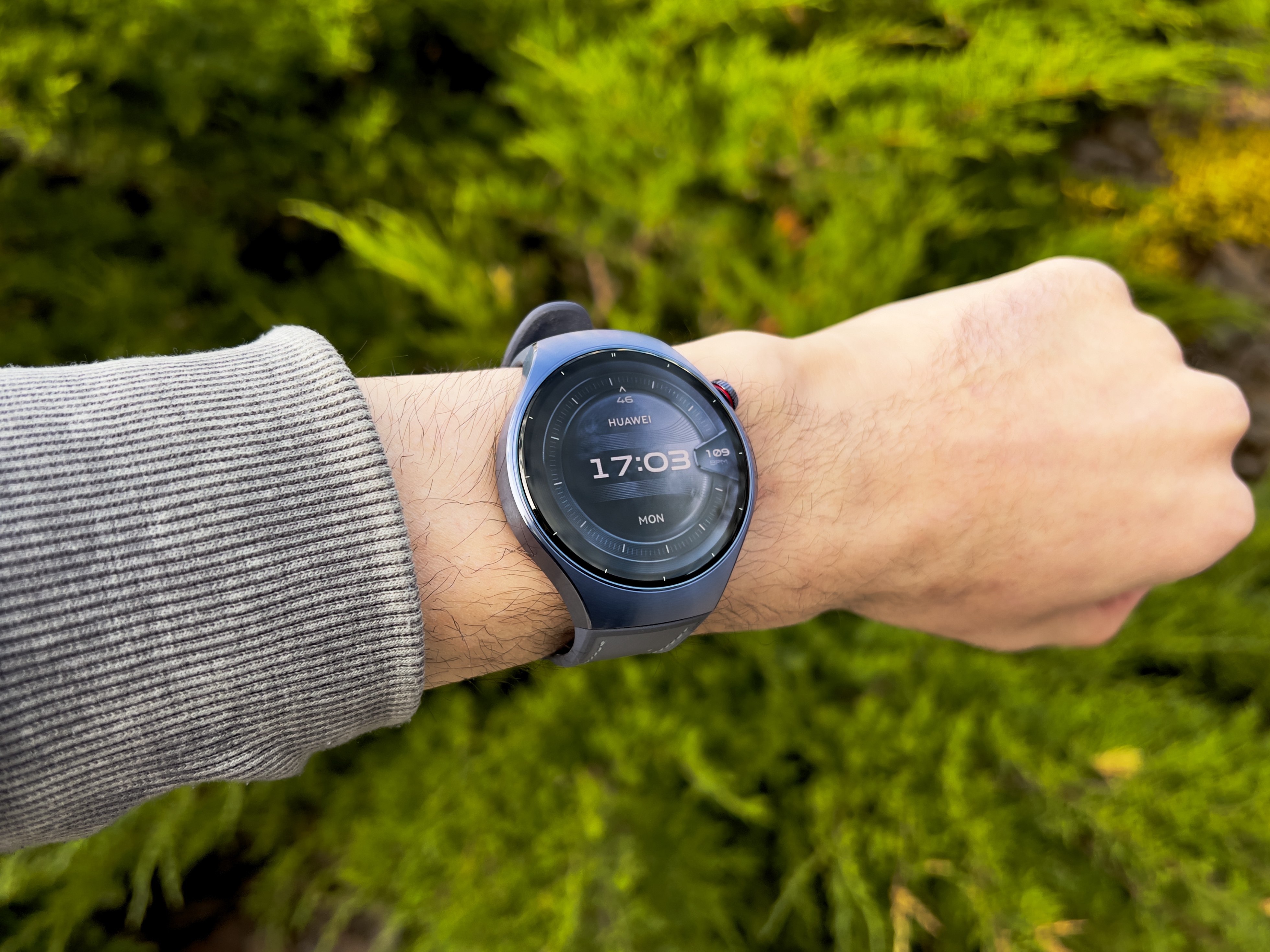 Обзор HUAWEI WATCH 5 — наручная станция для отслеживания здоровья