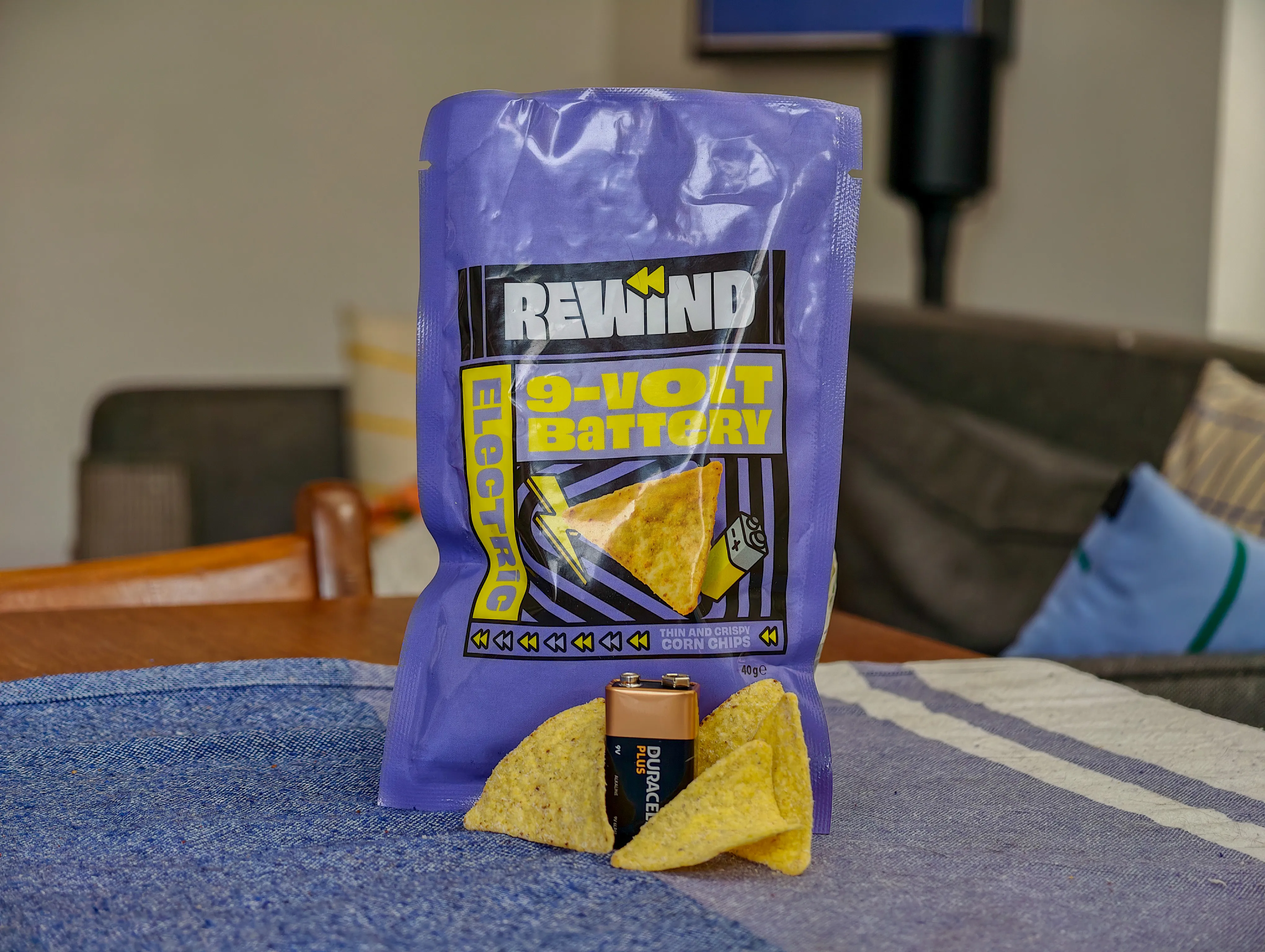 Rewind выпустил чипсы со вкусом 9-вольтовой батарейки