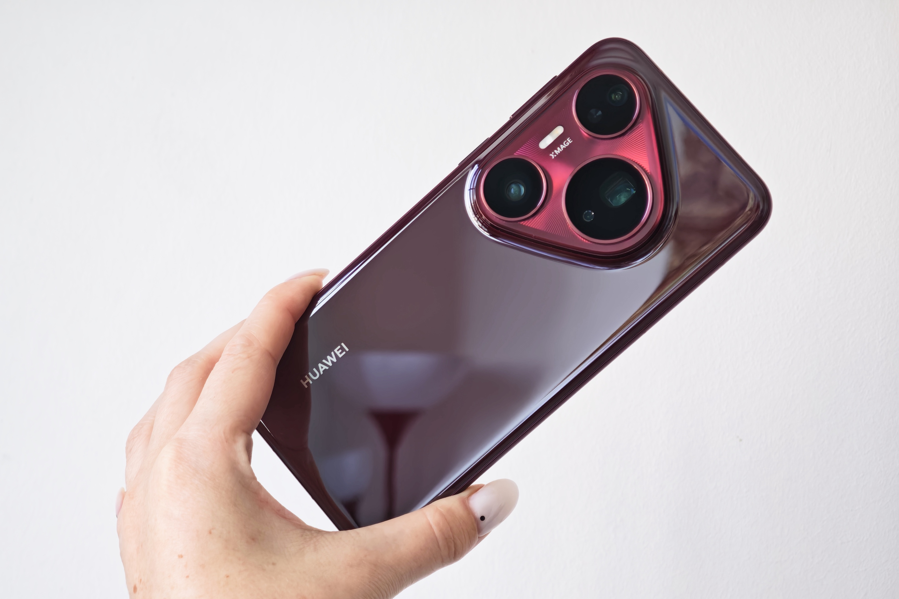 Обзор Huawei Pura 80 Pro: взвешенный профессионал