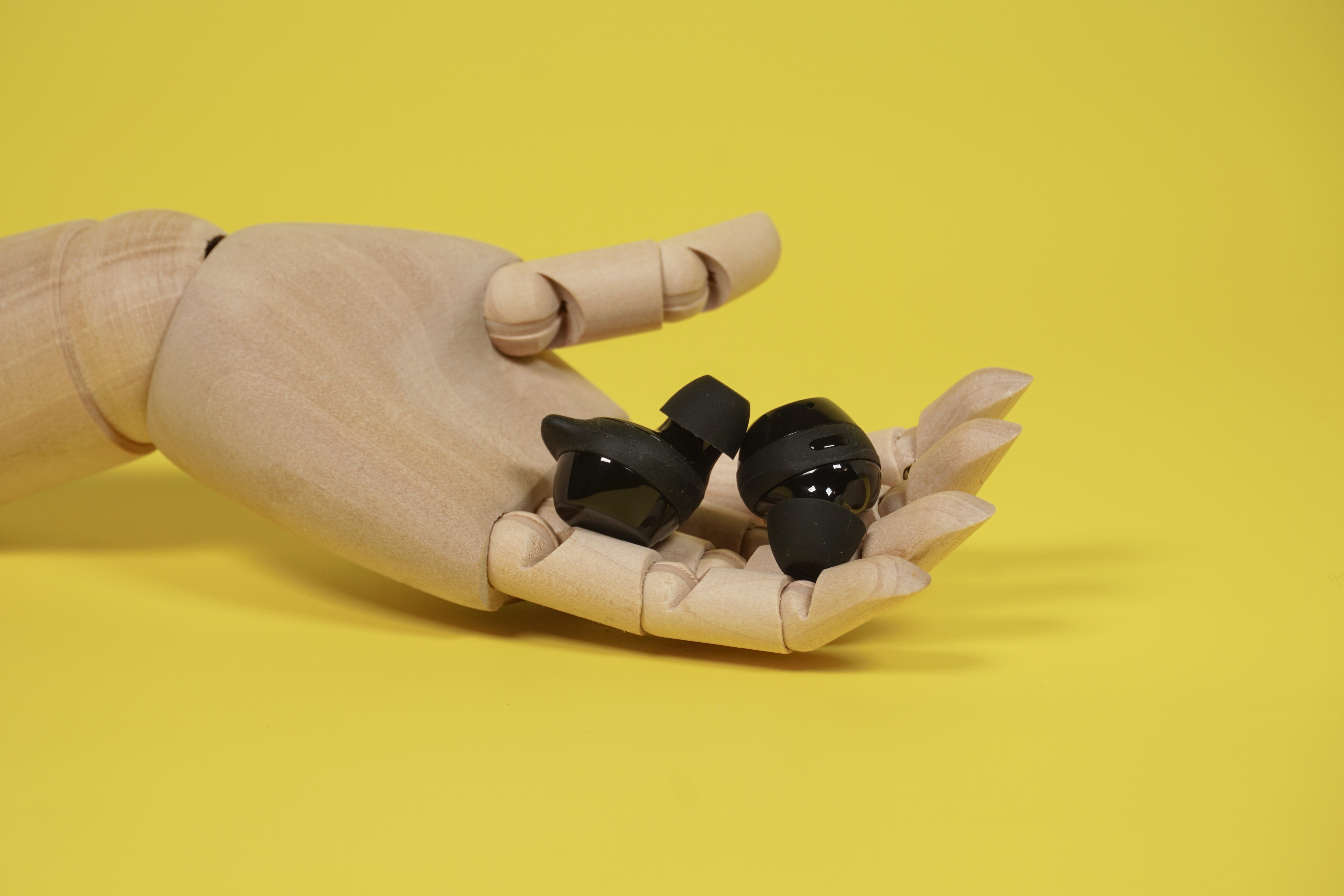Обзор Samsung Galaxy Buds Core: баланс без компромиссов за 4000 рублей