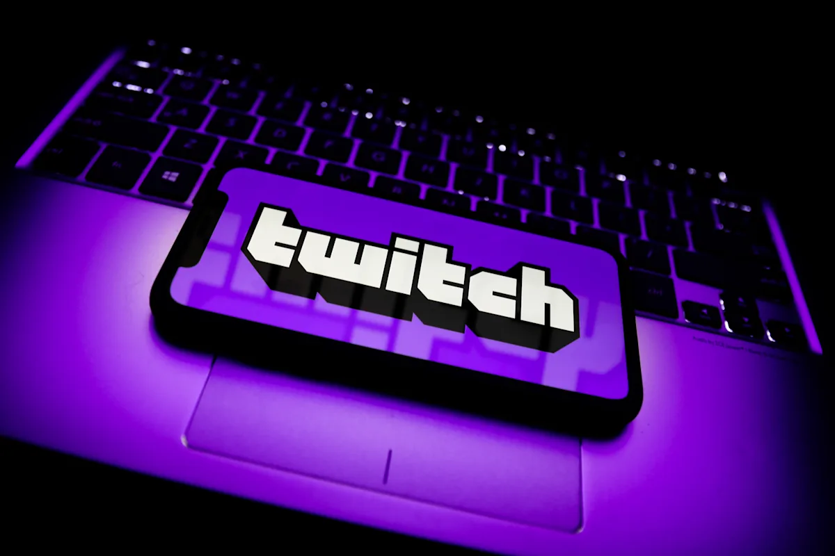 Twitch представил двухформатные эфиры, интеграцию с ИИ и новые способы заработка для стримеров