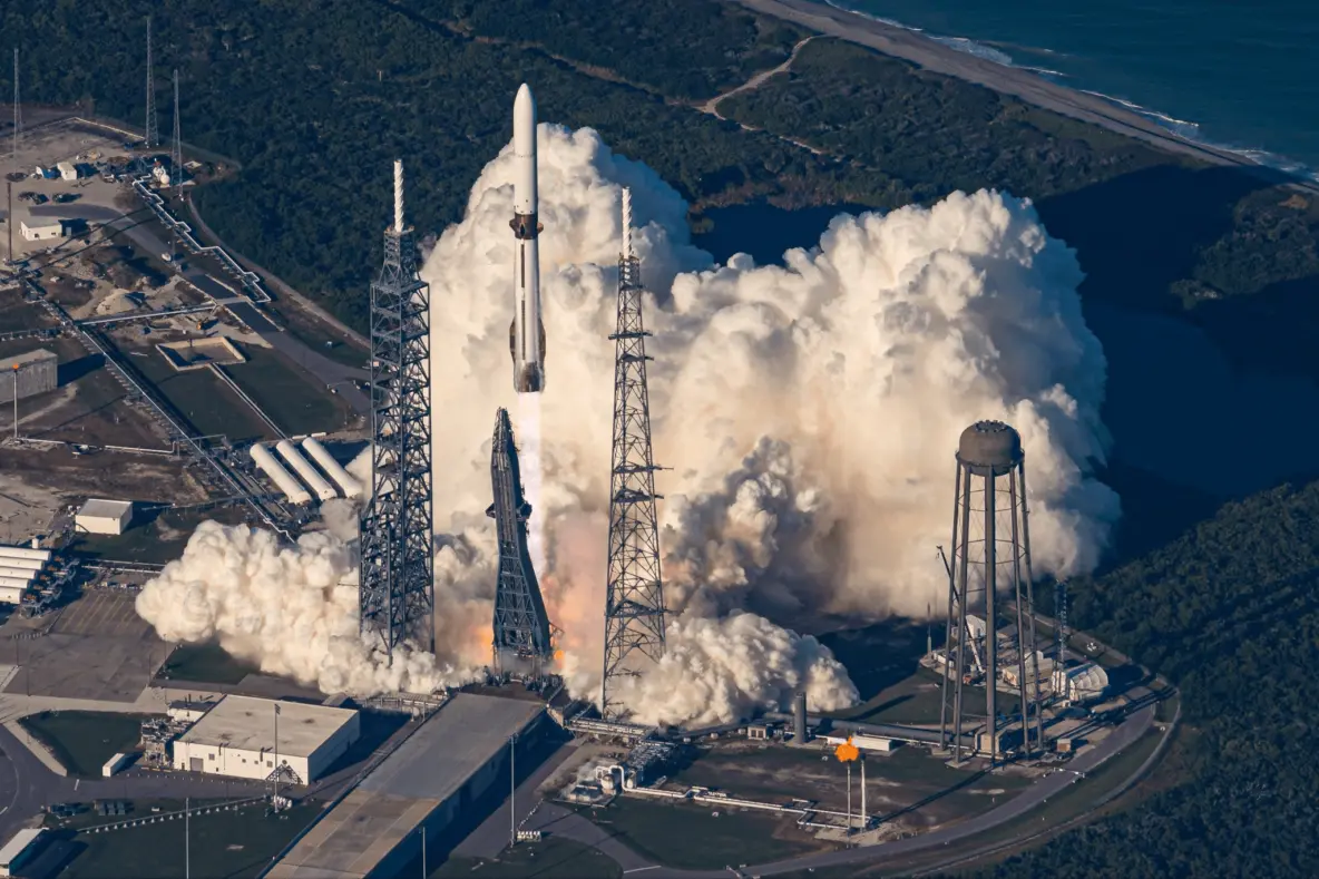 Blue Origin впервые успешно посадила многоразовую ступень ракеты New Glenn