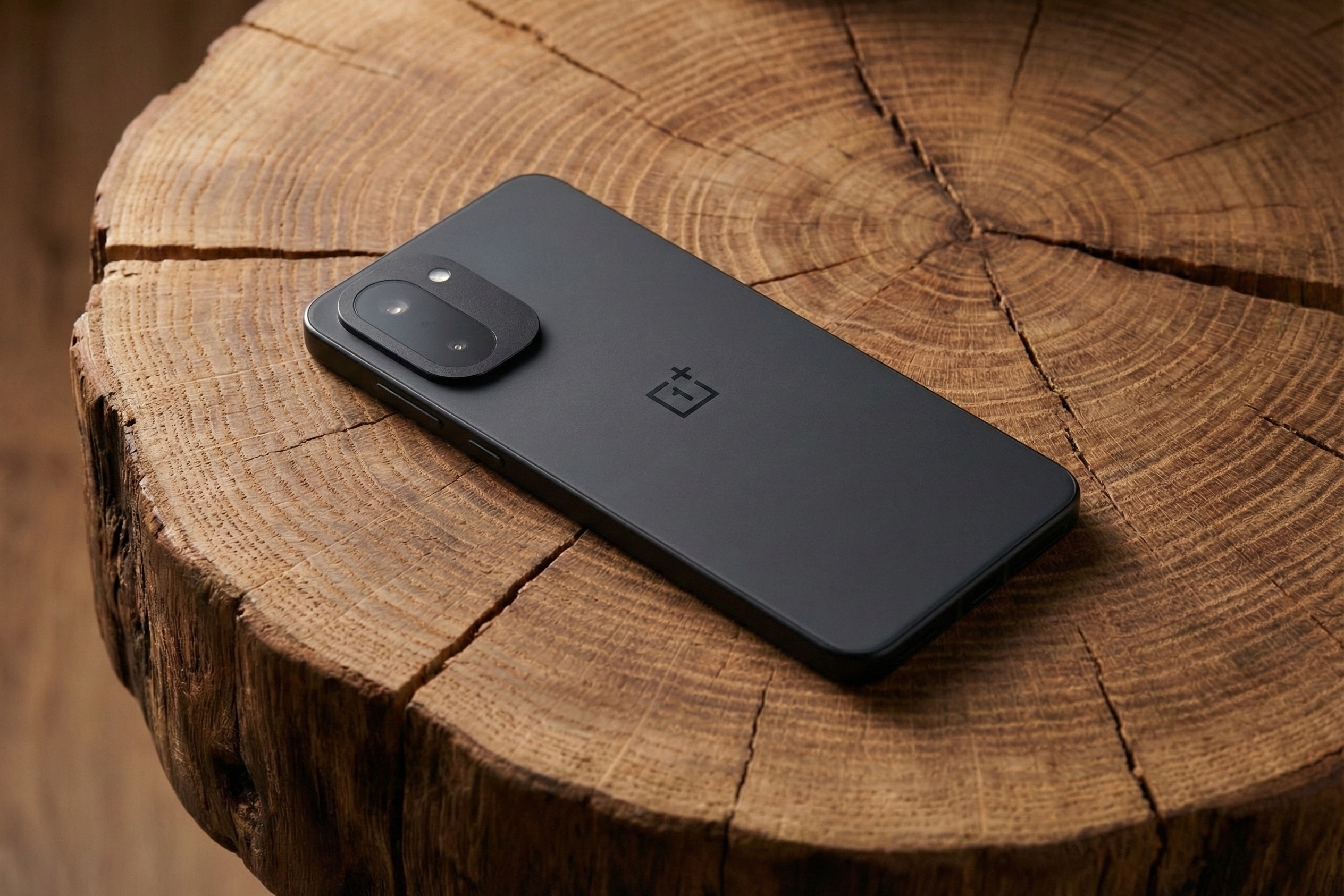 Обзор OnePlus 15R: монстр под прикрытием