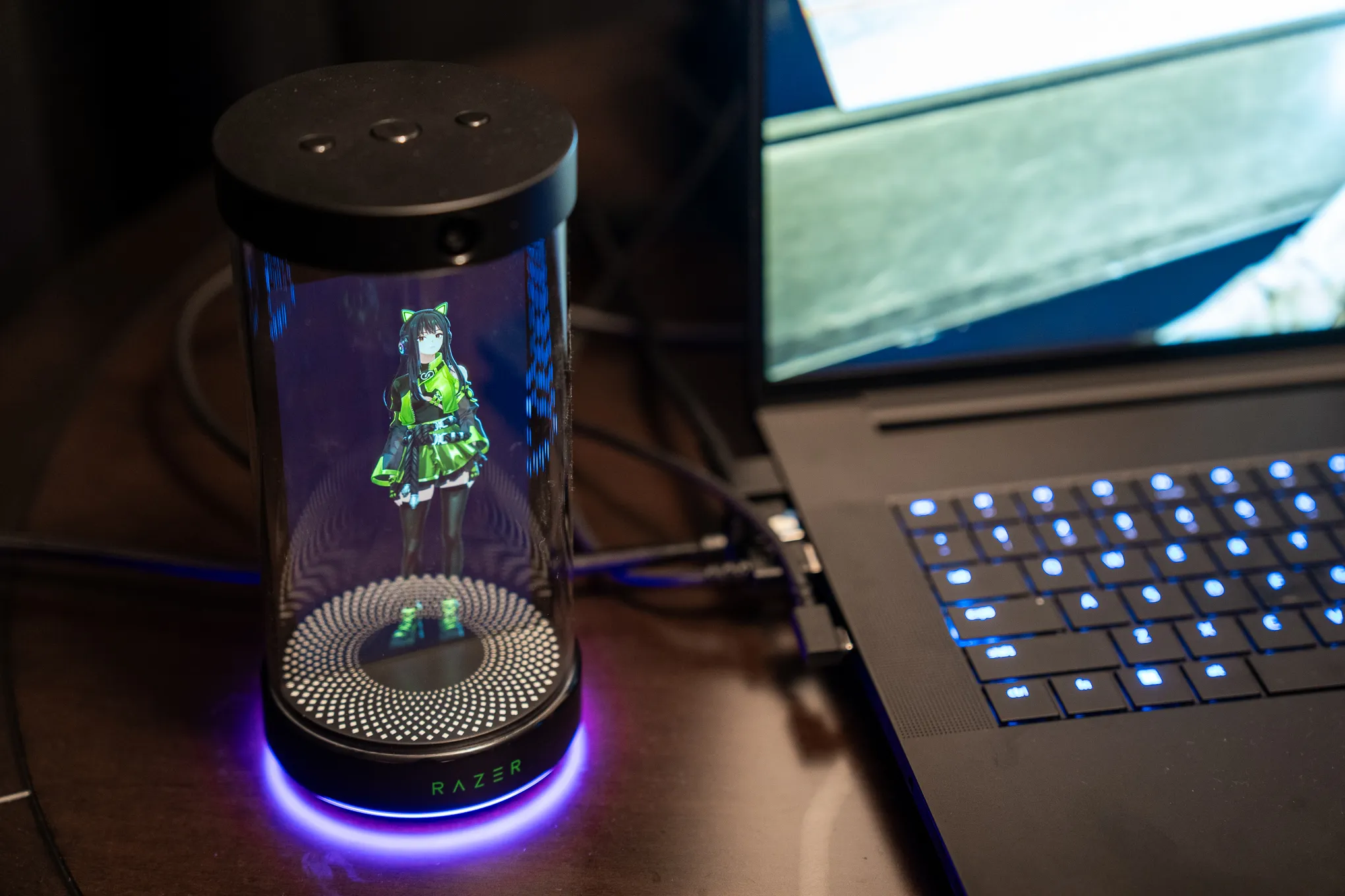 Razer превратила ИИ-ассистента в настольную голограмму с аватаром