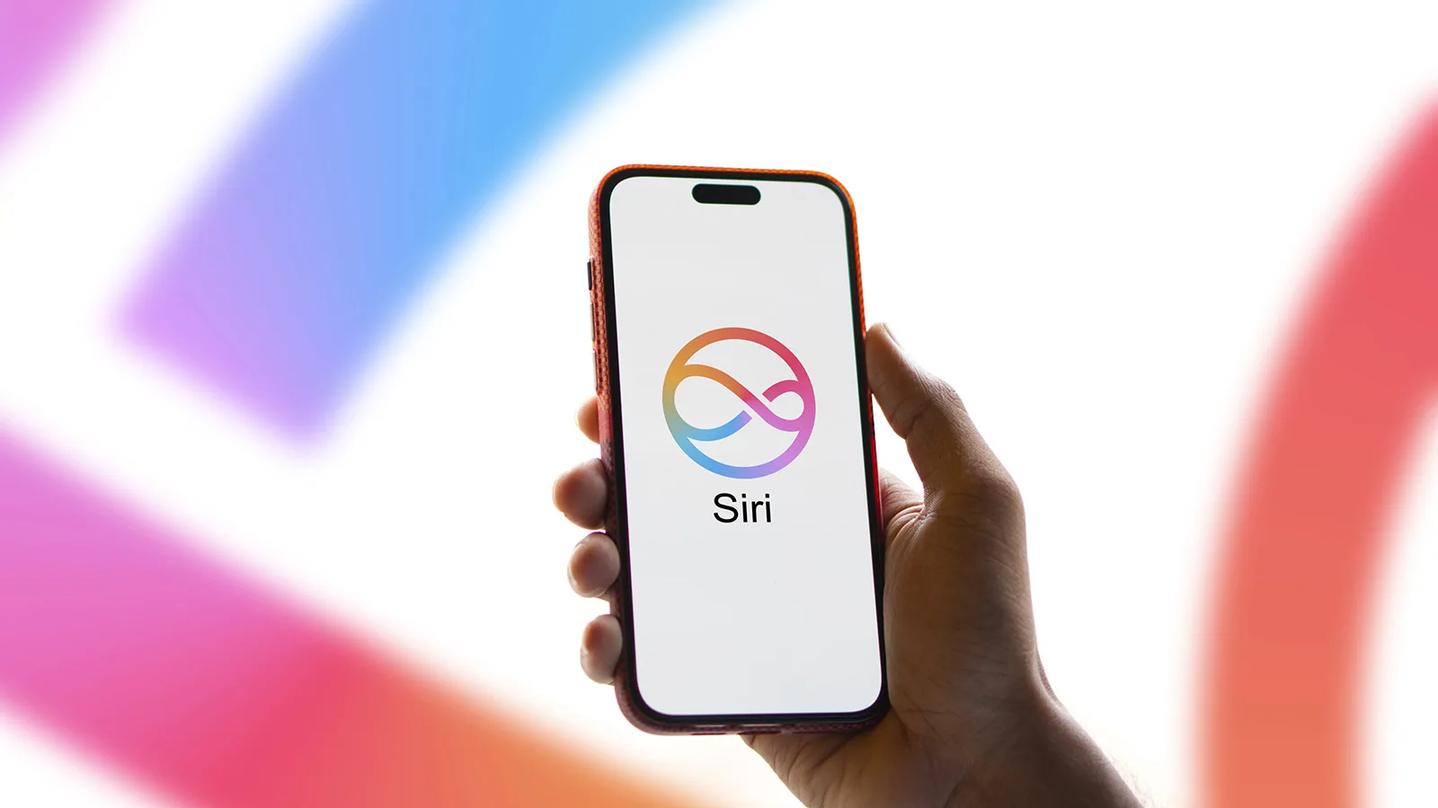 Apple переведёт Siri на модель Gemini от Google