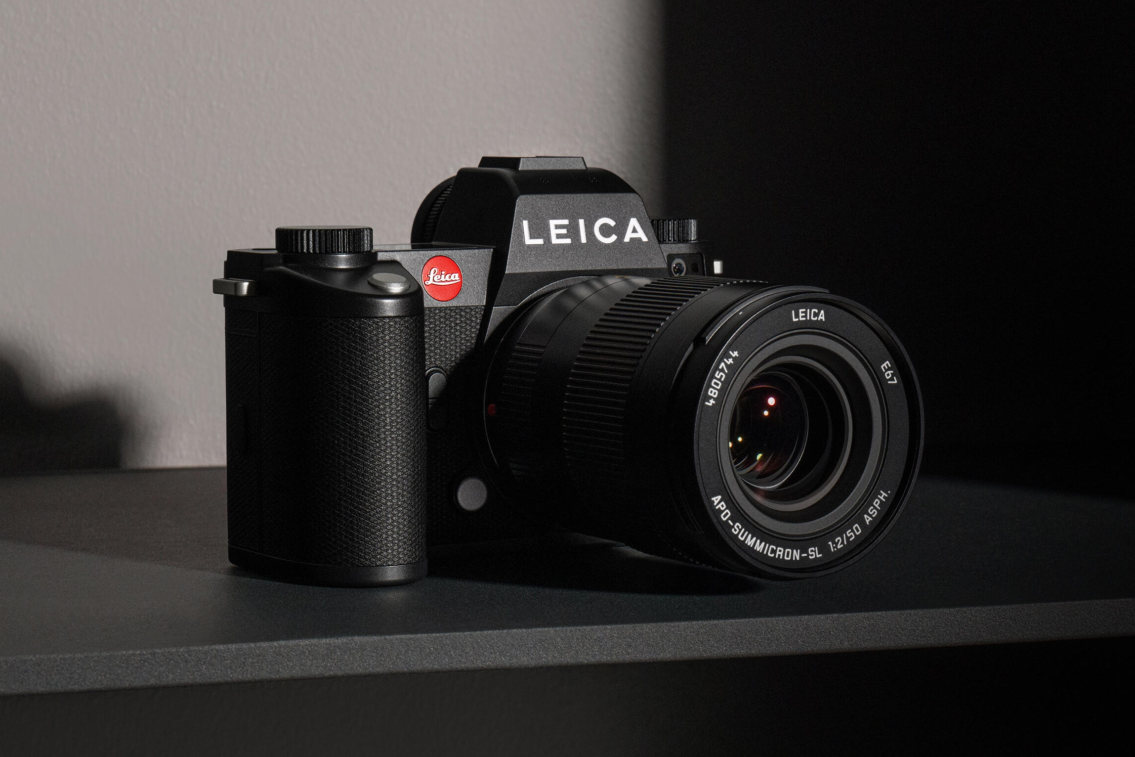 Владельцы Leica обсуждают продажу компании за €1 млрд