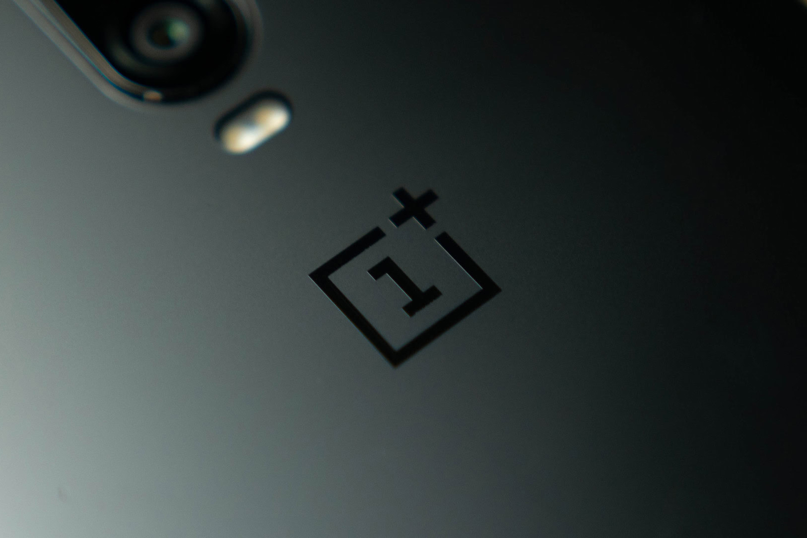 Android Headlines: бренд OnePlus ликвидируют