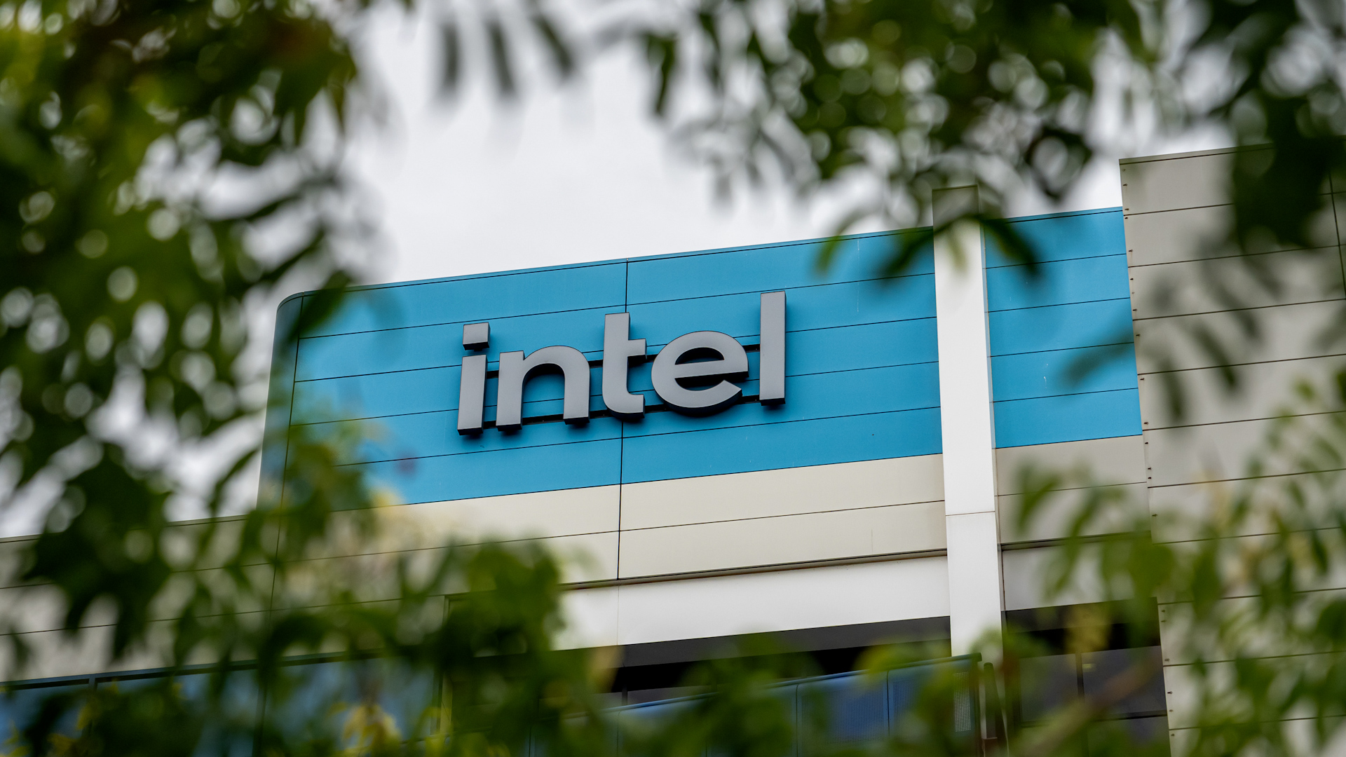 Intel оштрафовали в Индии на $30 млн