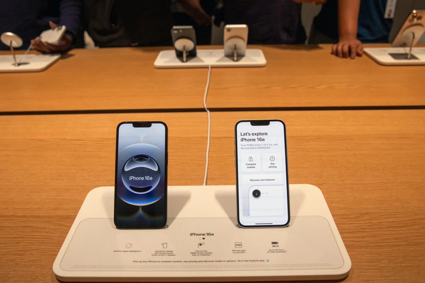 Apple готовит iPhone 17e за $599 и дешёвый MacBook на мобильном процессоре