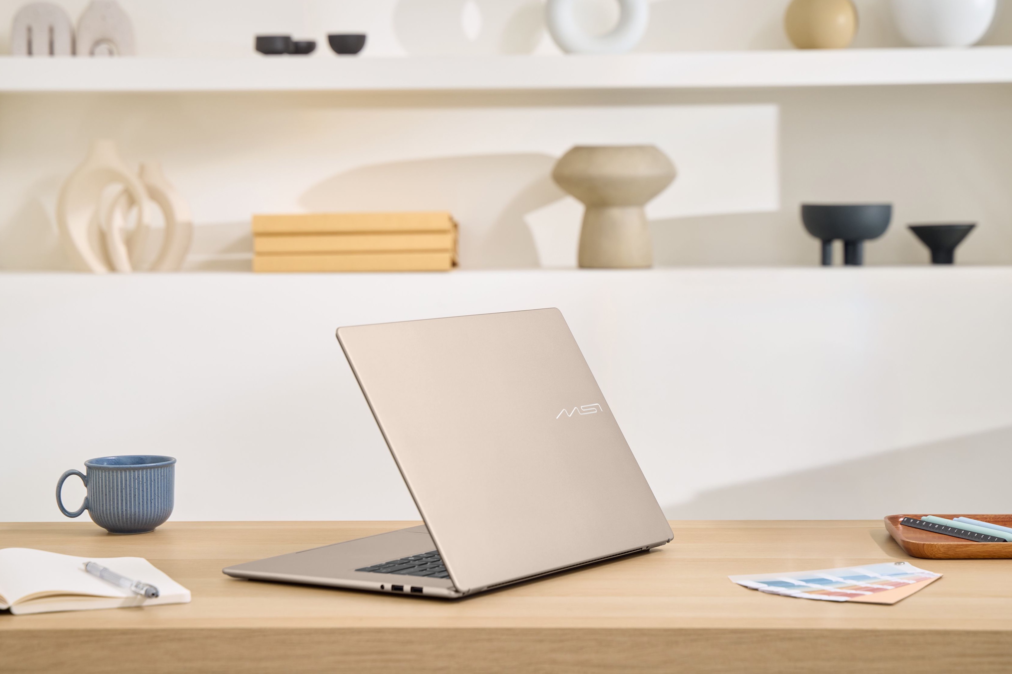 Топ-5 ноутбуков на базе новейших Intel Core Ultra 300: тонкие, автономные и очень мощные