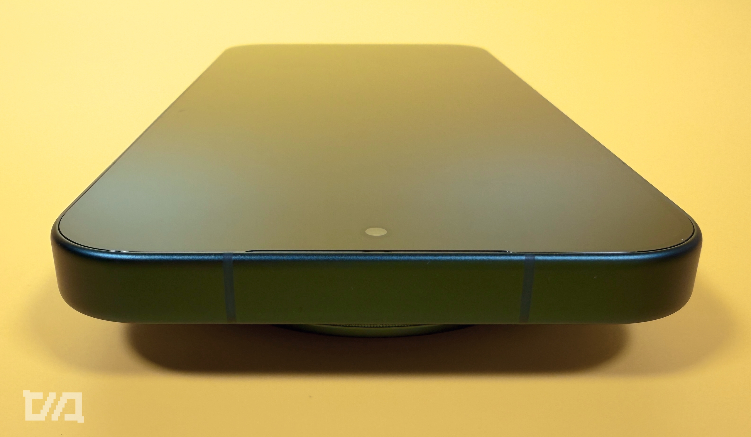 Π‘ΠΌΠ°ΡΡΡΠΎΠ½ Xiaomi 17 Ultra, ΡΠ΅ΡΠ½ΡΠΉ, Π±Π΅Π»ΡΠΉ, Π·Π΅Π»Π΅Π½ΡΠΉ