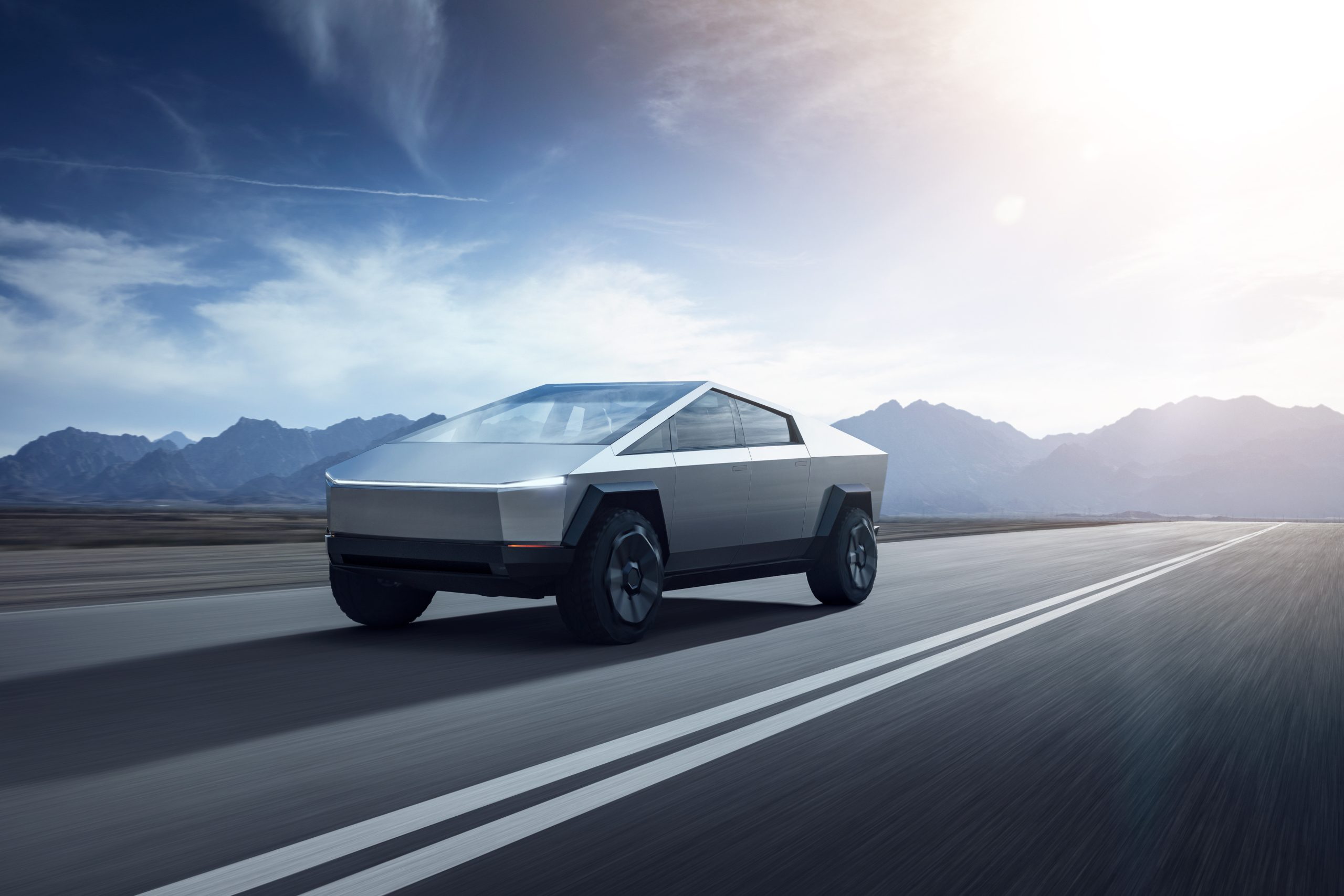 Владелица Tesla Cybertruck подала в суд на компанию из-за аварии с автопилотом