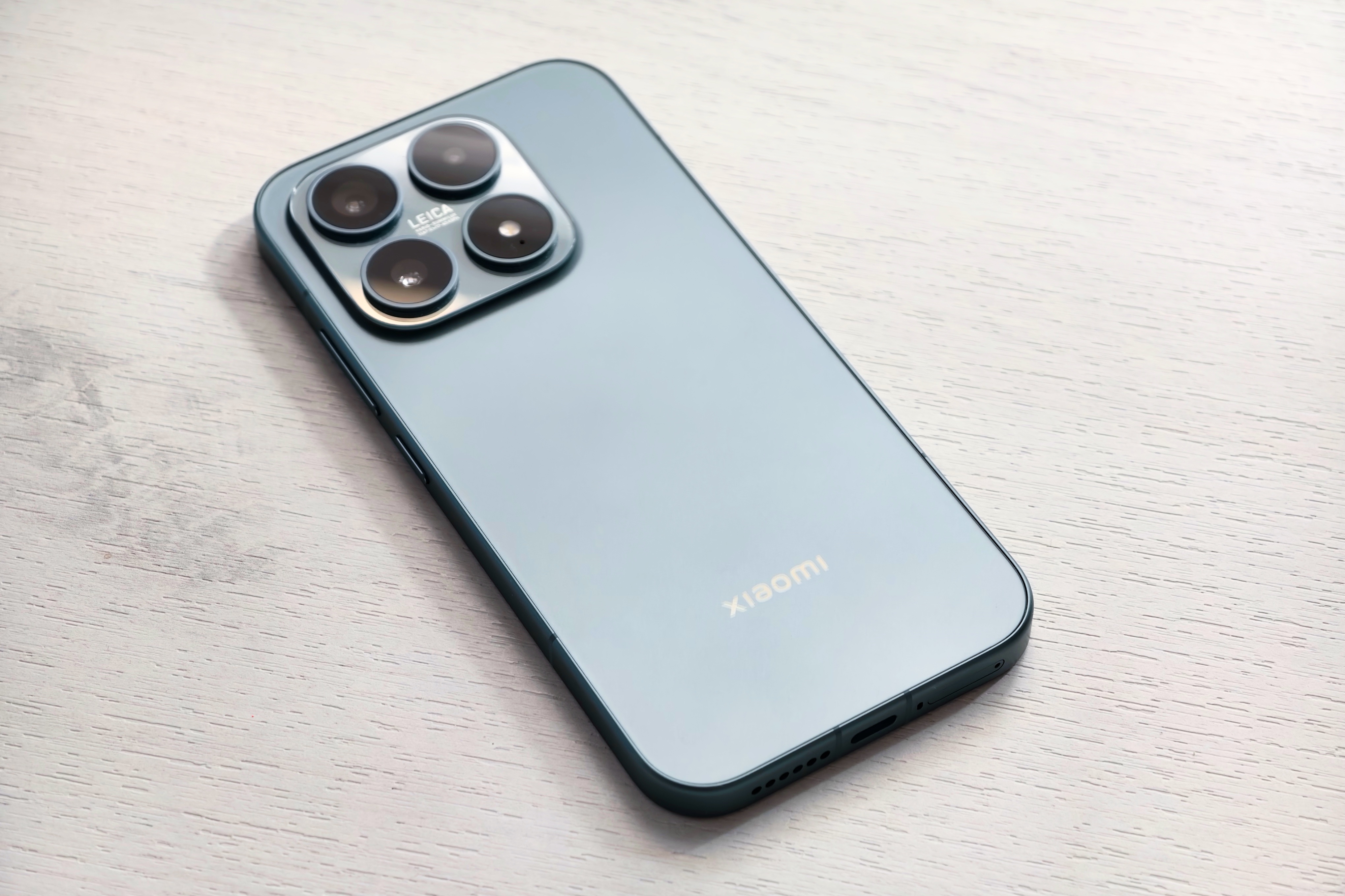 Обзор Xiaomi 17: честный базовый флагман