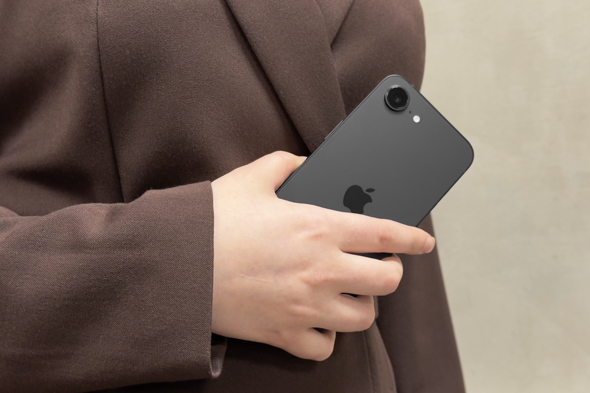 Обзор iPhone 17e: «входной билет» в экосистему или переоценённый середняк?