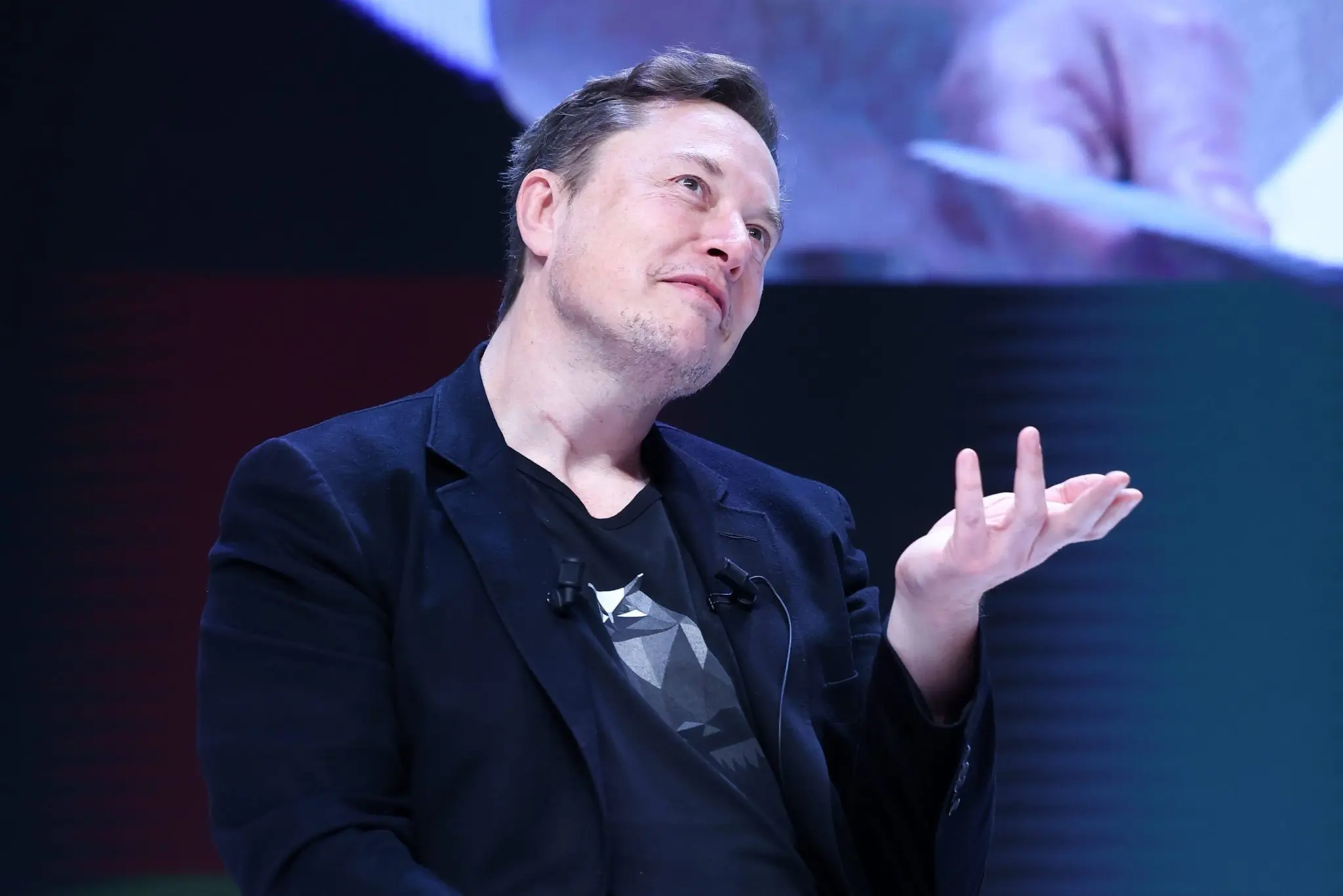 Илон Маск призвал бороться с безработицей, вызванной ИИ