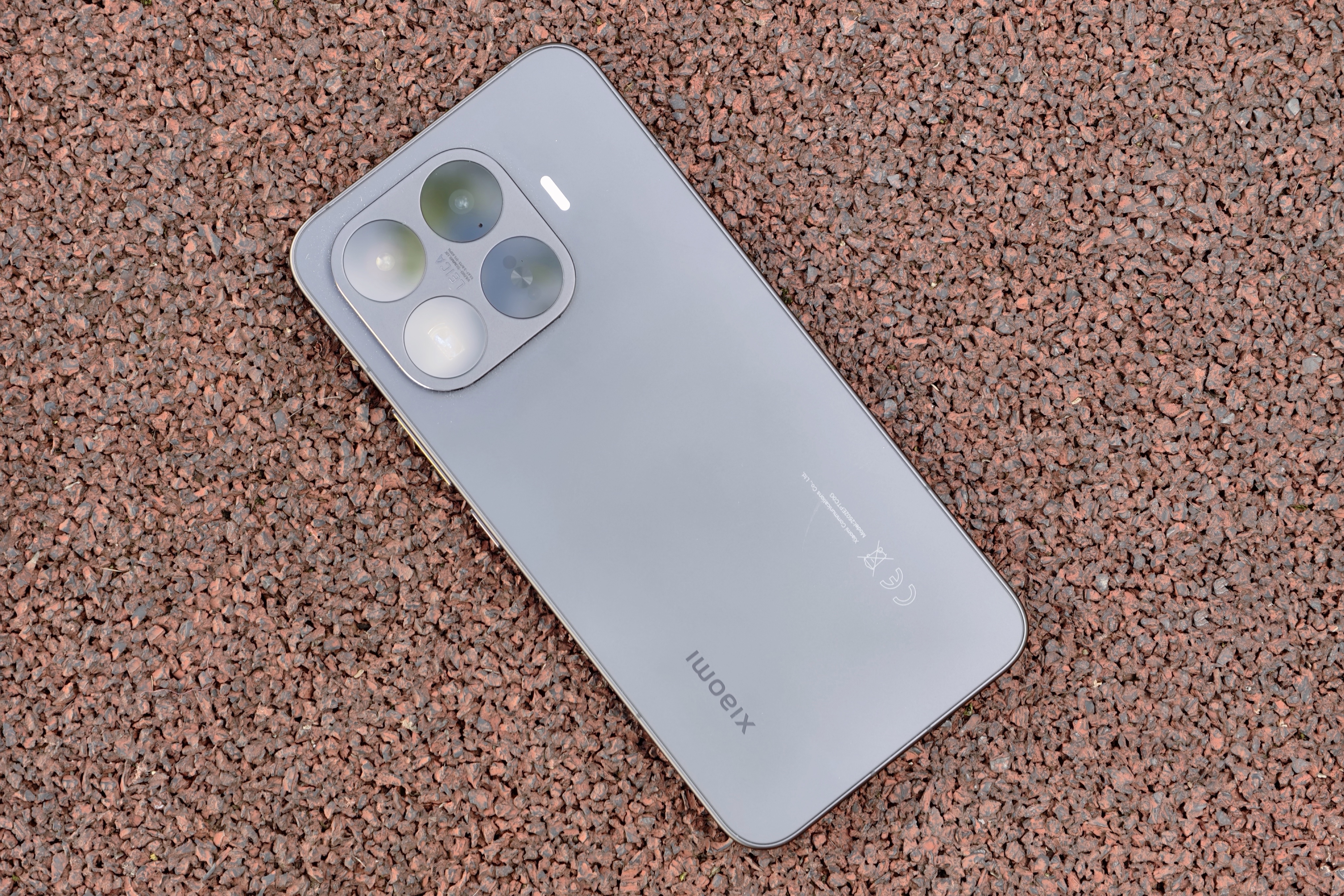 Обзор Xiaomi 17T Pro: строго по существу и без переплаты